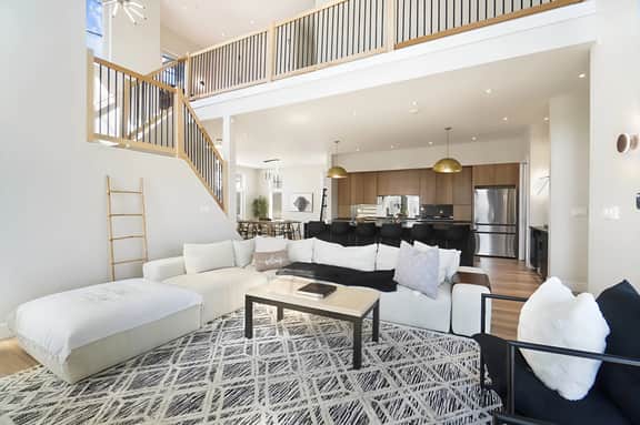 *NEW Modern 4BR retreat Entertainment & Relaxation